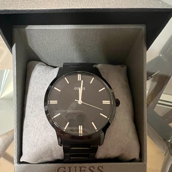 GUESS Watch - Picture 2 of 13